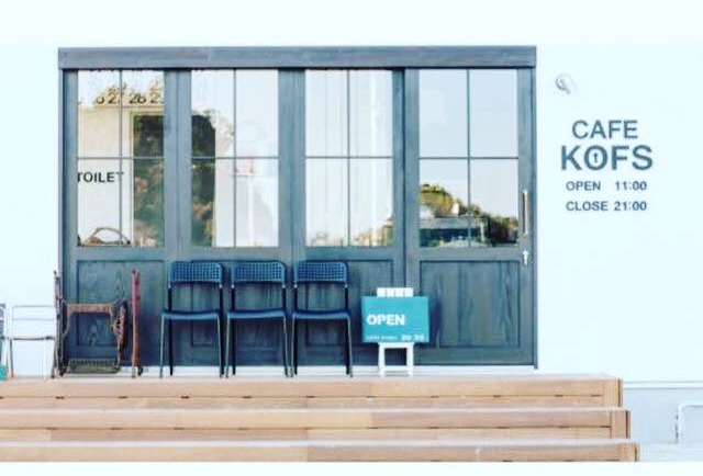 CAFE KOFS徳島本店の入口